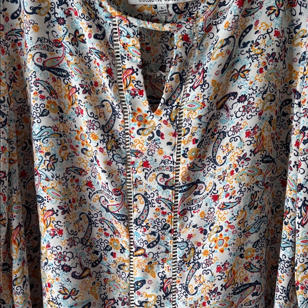 Collective Concepts Cream Paisley Floral Split-Neck Tunic sz-LG - Picture 3 of 6